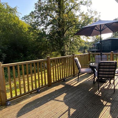 Chalet 64, Lakeside, Glan Gwna Holiday Park 카나번 외부 사진